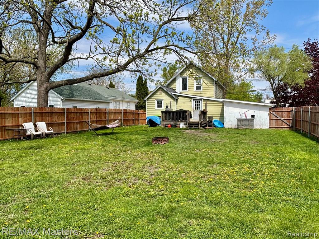 810 E Beecher Street, Adrian, MI 49221 — Photo 24