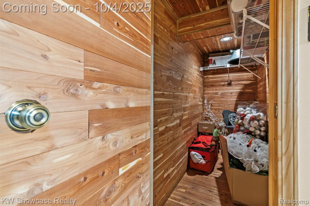 8644 Independence Drive, Sterling Heights, MI 48313 — Photo 21