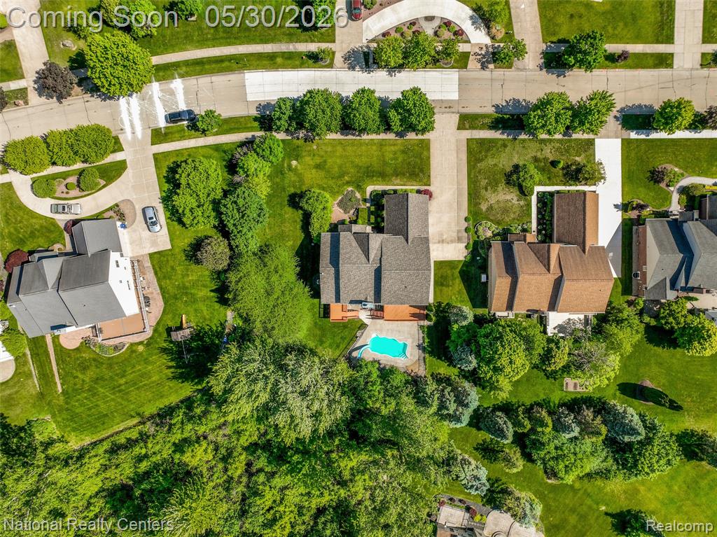 47245 N Pointe Drive, Canton, MI 48187 — Photo 66