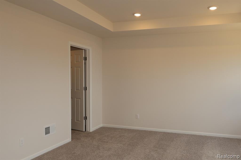 362 Hidden River W, Holly, MI 48442 — Photo 25