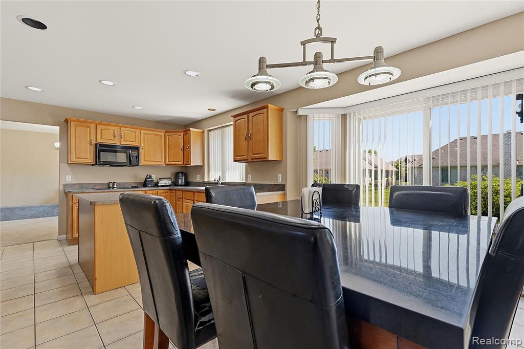 50426 Chief Drive, Macomb, MI 48044 — Photo 13