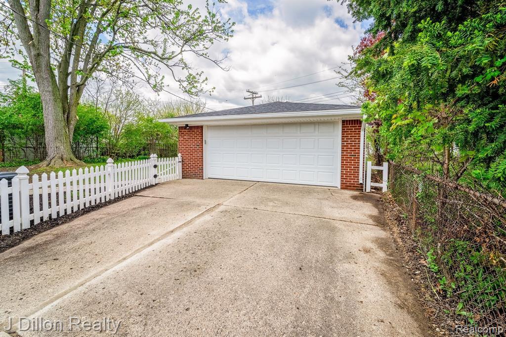 6639 SHARON Street, Garden City, MI — Photo 10