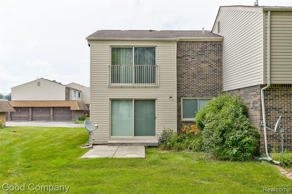 1 FREDRICKSBURG TOWNE Street, Southfield, MI 48075 — Photo 32