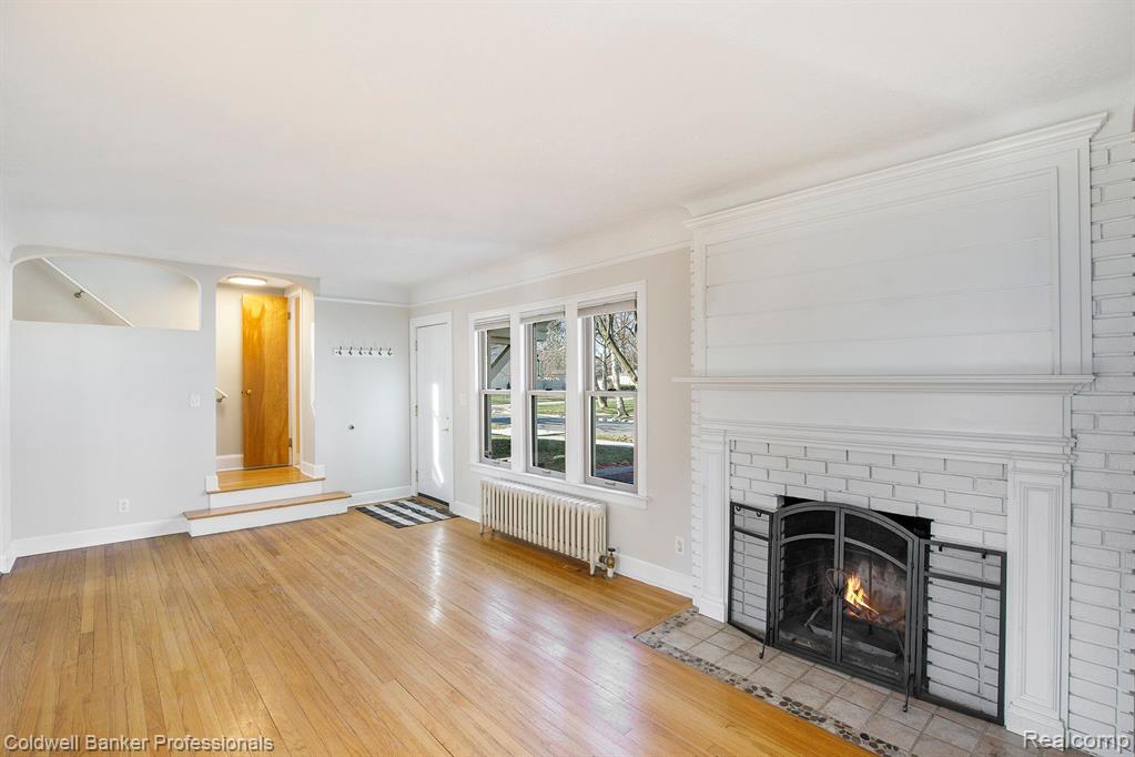 913 IRVING Avenue, Royal Oak, MI 48067 — Photo 5