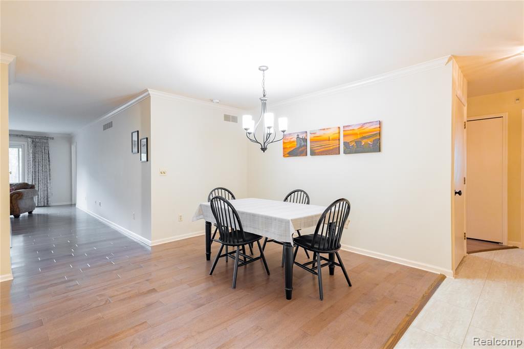 9830 Hawthorne Glen Drive, Grosse Ile, MI 48138 — Photo 17