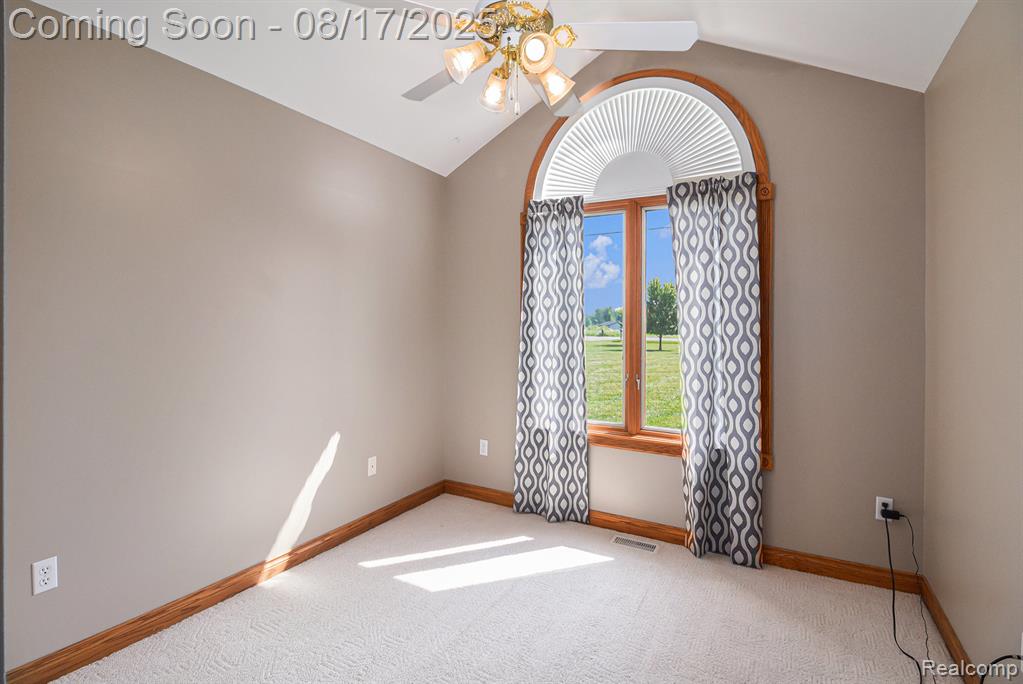 10480 Seymour Road, Gaines Vlg, MI 48436 — Photo 17