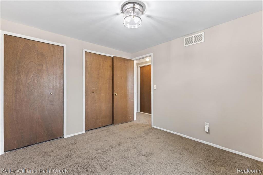 19610 Raleigh Circle N, Southfield, MI 48076 — Photo 21