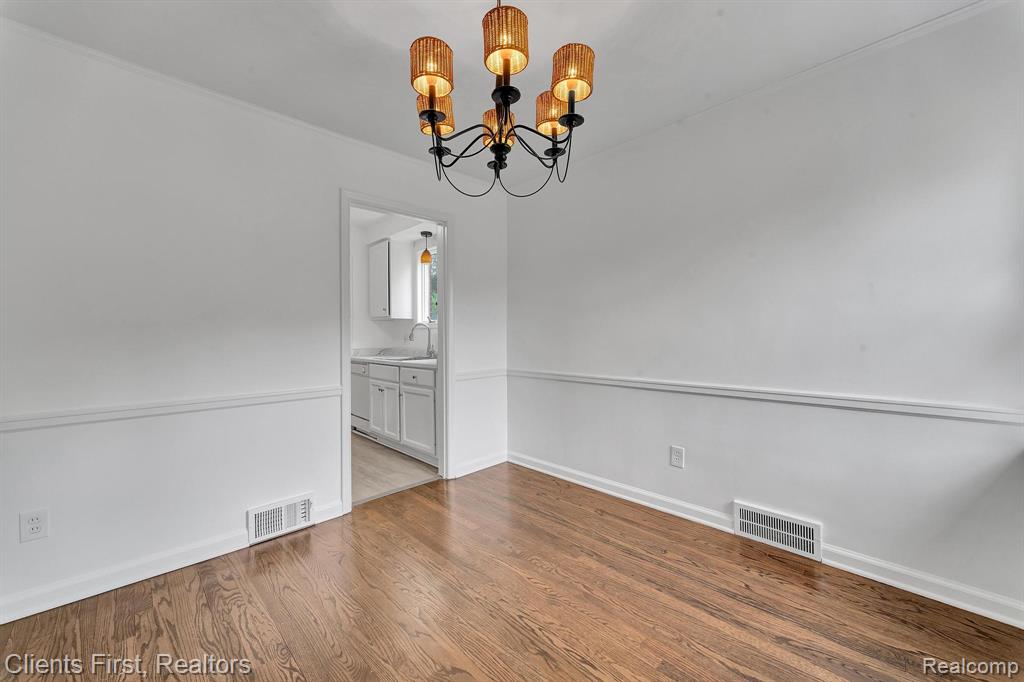524 N York Street, Dearborn, MI 48128 — Photo 9