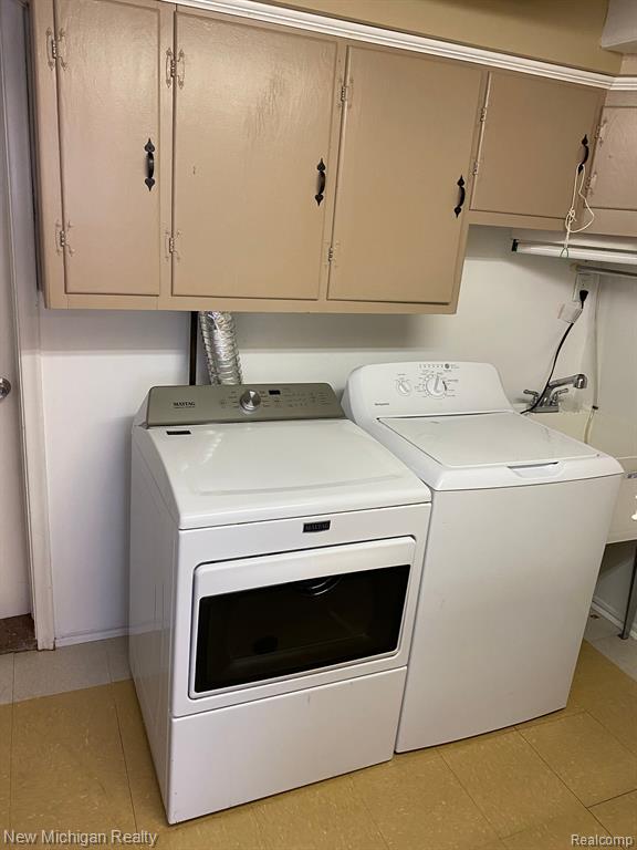 4671 MCKINLEY Street, Dearborn Heights, MI 48125 — Photo 12