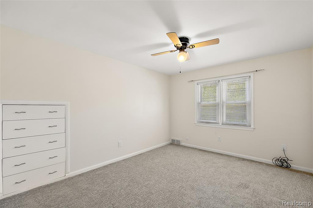 20879 Beaufait Street, Harper Woods, MI 48225 — Photo 27