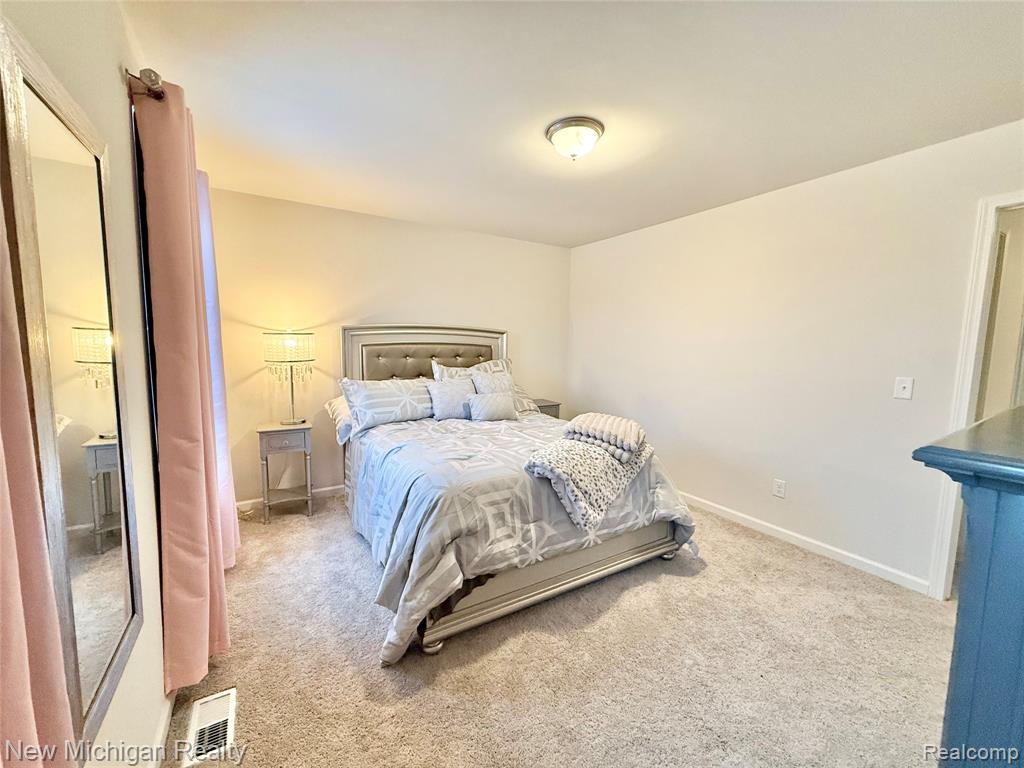 6079 Regency Drive, Burton, MI 48519 — Photo 18