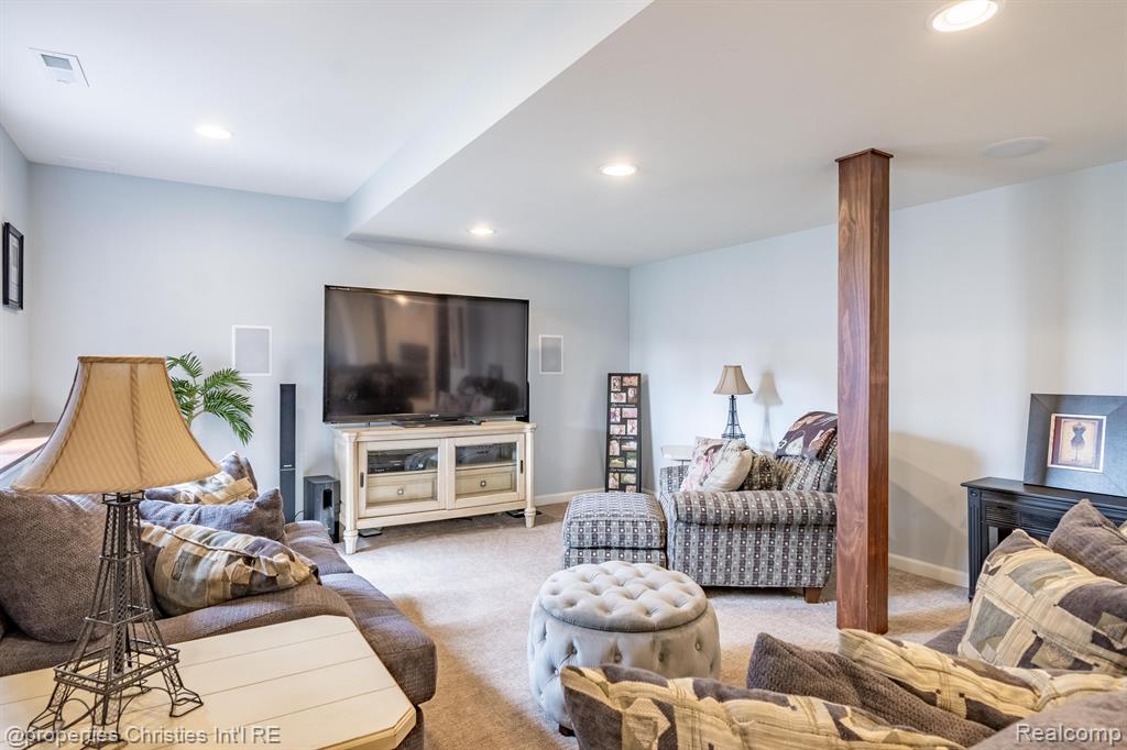 5946 OAK BEND Court, Howell, MI 48843 — Photo 49