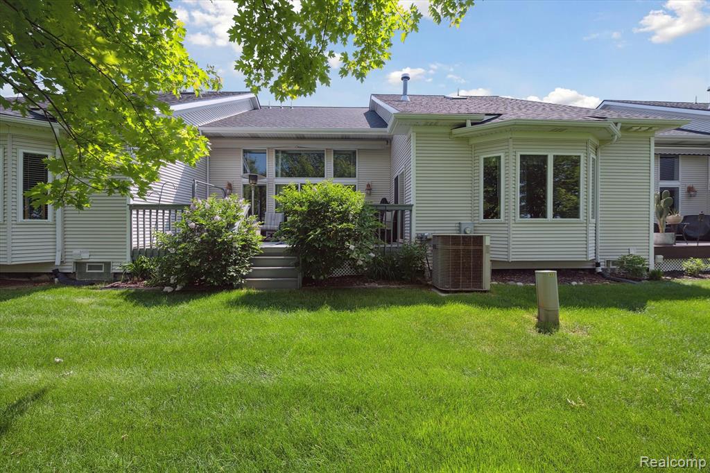 10172 Clarkshire Court, South Lyon, MI 48178 — Photo 43
