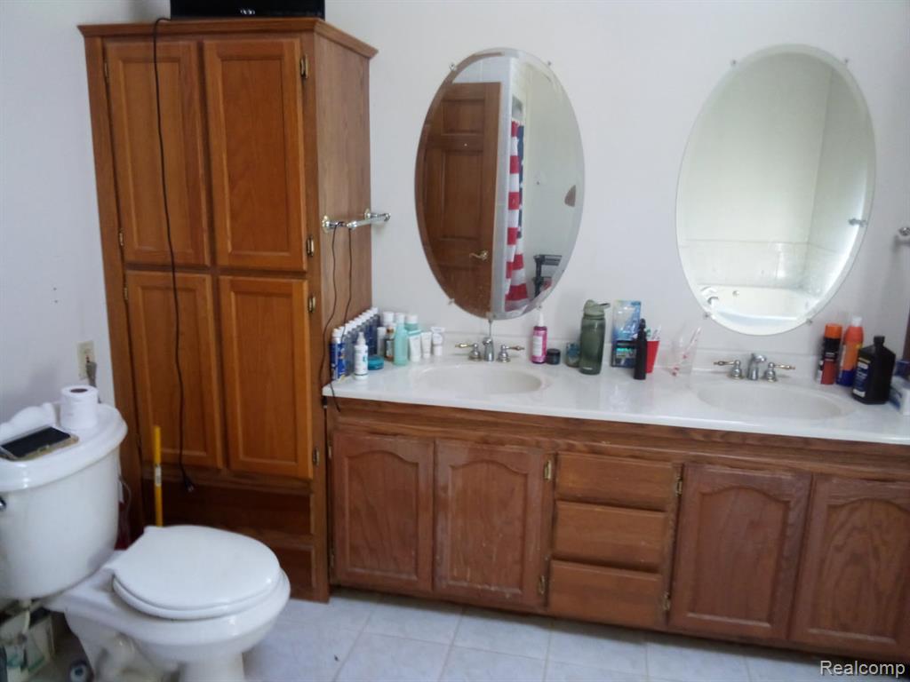 5255 N Seymour Road, Flushing, MI 48433 — Photo 13