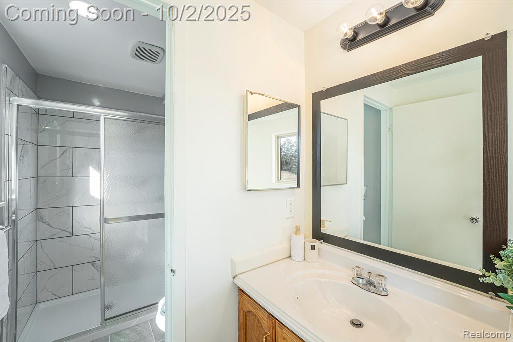 6011 Beaufort Drive, Canton, MI 48187 — Photo 18