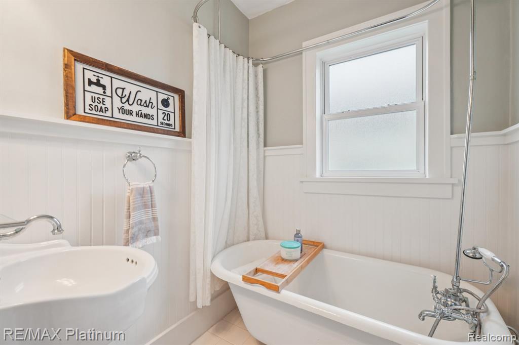 409 S Walnut Street, Howell, MI 48843 — Photo 14