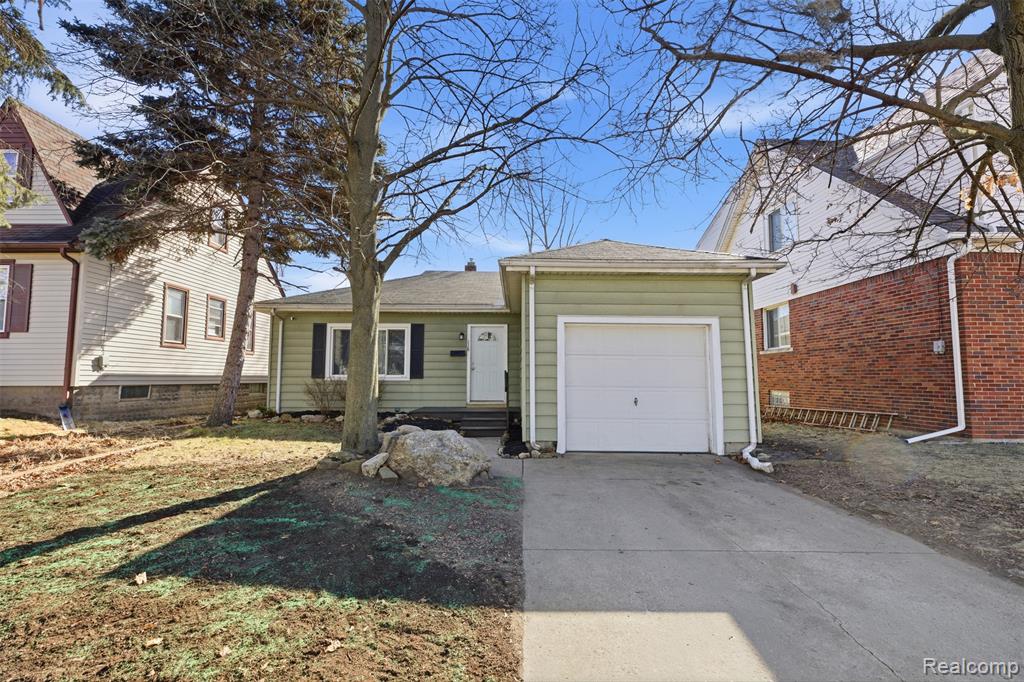 118 Michigan Avenue, Monroe, MI 48162 — Photo 2