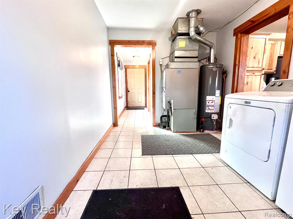 40030 WILLIS Road, Belleville, MI 48111 — Photo 46