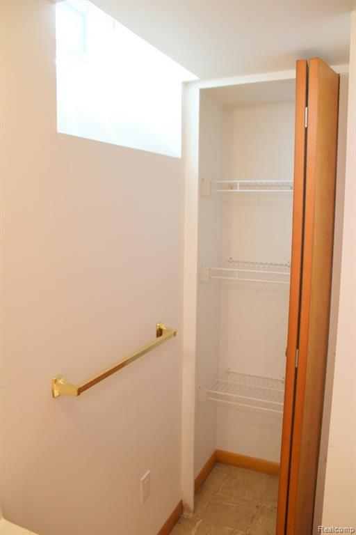 9045 Carter Avenue, Allen Park, MI 48101 — Photo 45