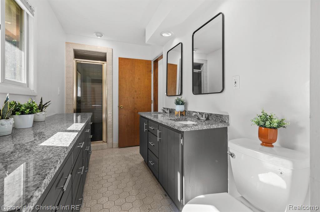 8009 Coventry Avenue, Grosse Ile, MI 48138 — Photo 19