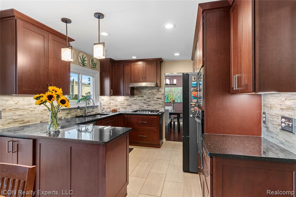 6596 Chadwick Drive, Canton, MI 48187 — Photo 10