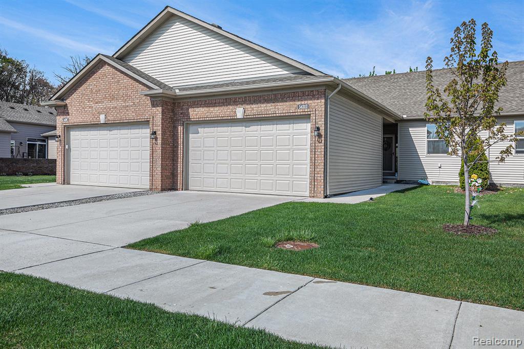 54313 CAMDEN Circle, New Baltimore, MI — Photo 3