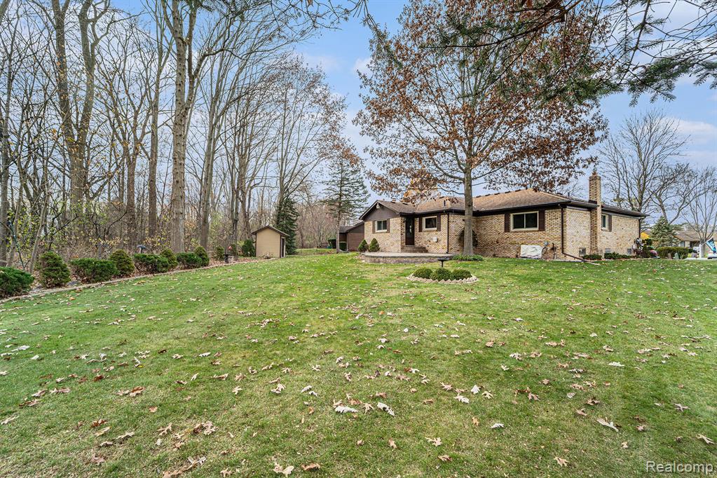 48796 Palmyra Drive, Shelby Twp, MI 48317 — Photo 3
