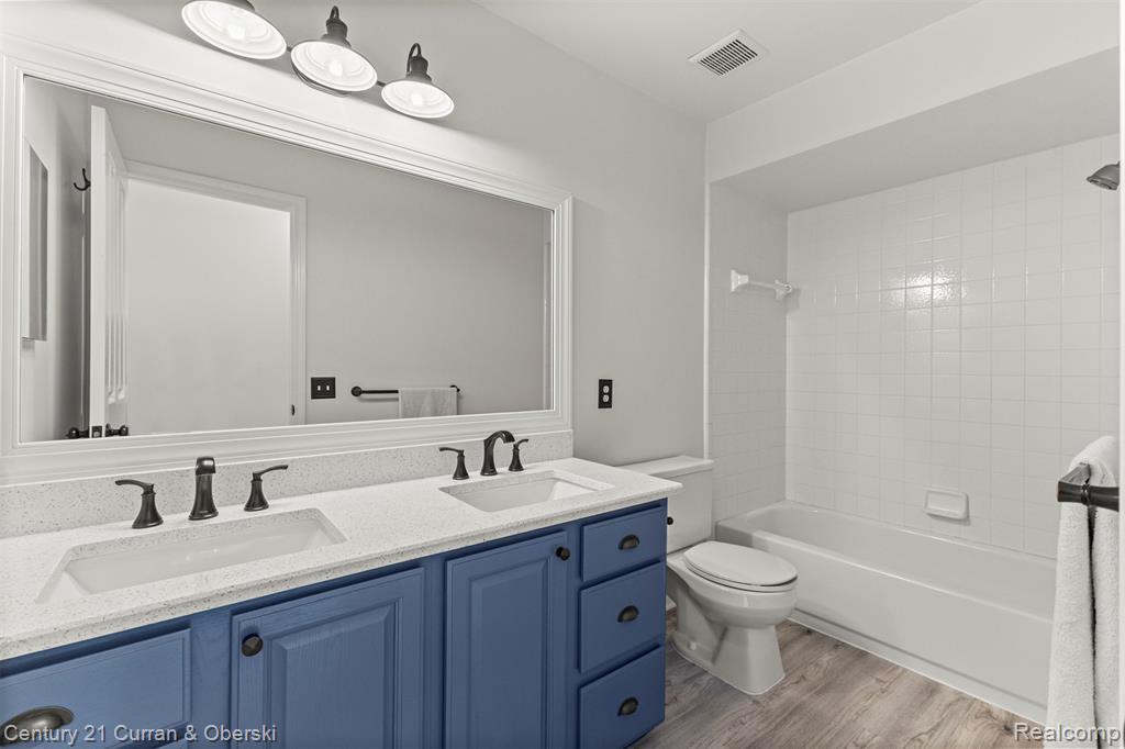48369 Wadebridge Drive, Canton, MI 48187 — Photo 50