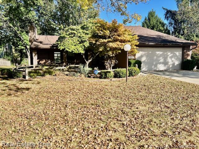 5647 Perrytown Drive, West Bloomfield, MI — front exterior