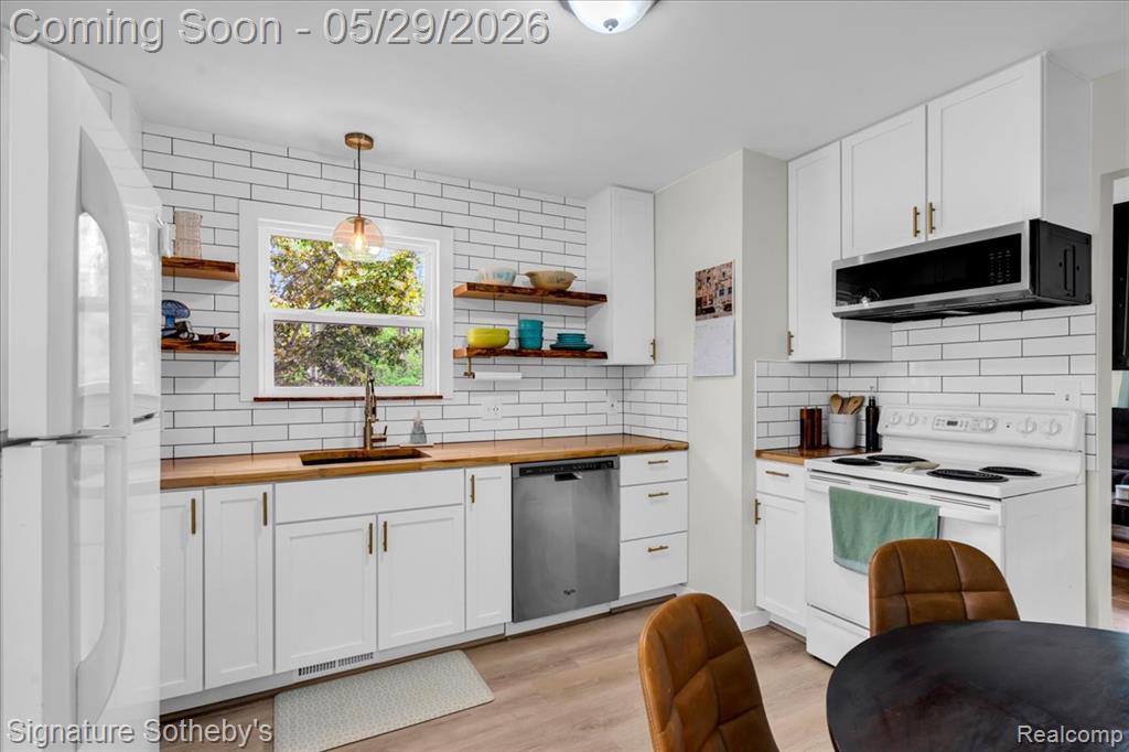 536 Wood Street, Fenton, MI 48430 — Photo 8