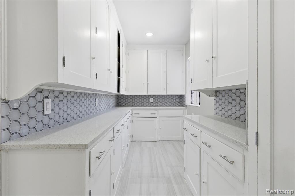 9500 La Salle Boulevard, Detroit, MI 48206 — Photo 16