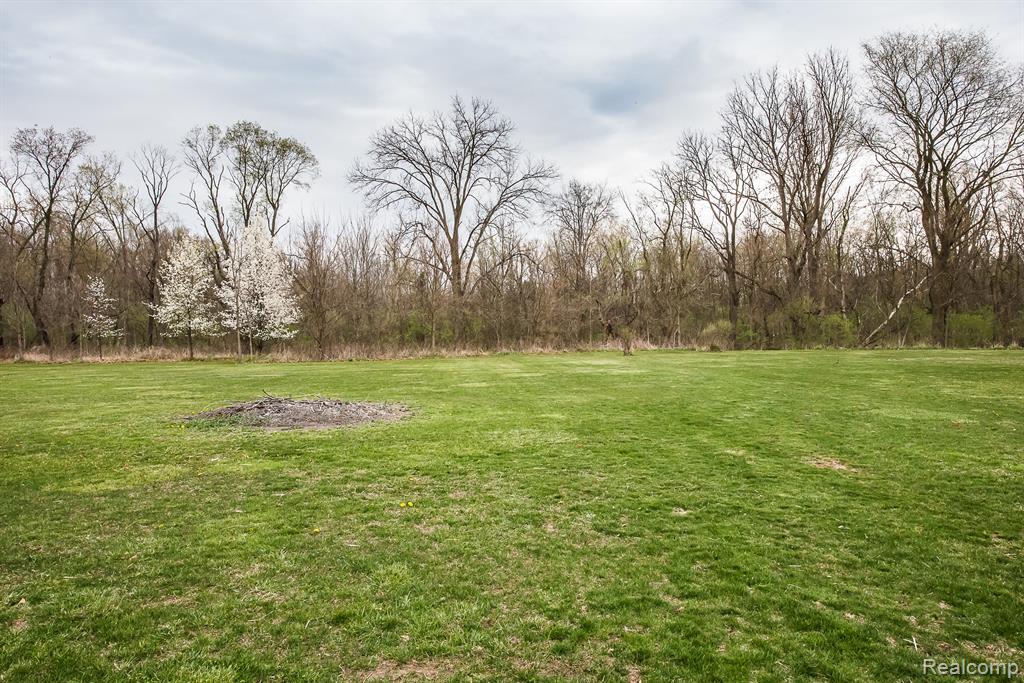 3672 W NORTH TERRITORIAL Road, Whitmore Lake, MI 48189 — Photo 43