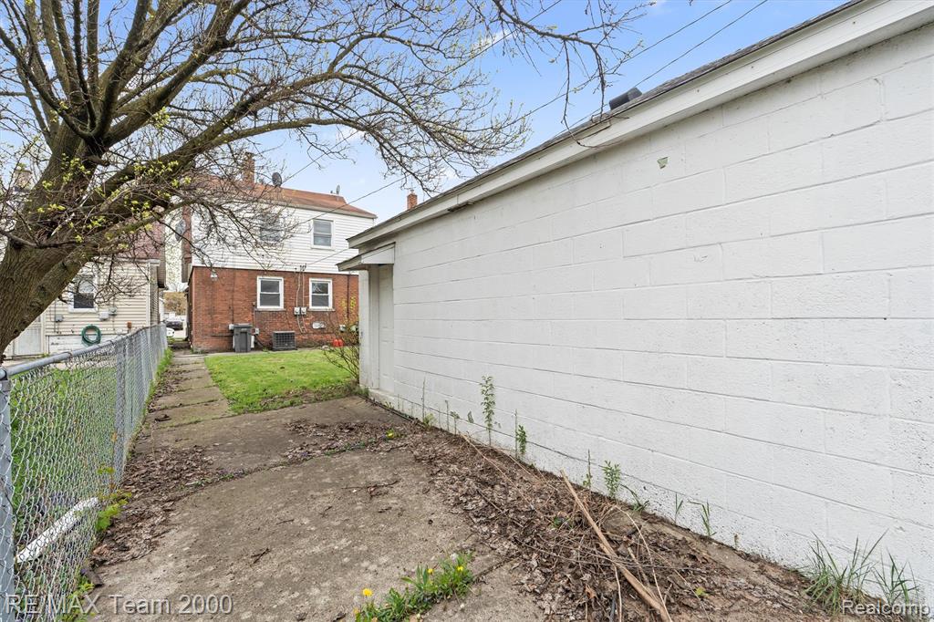 7444 Kendal Street, Dearborn, MI 48126 — Photo 27