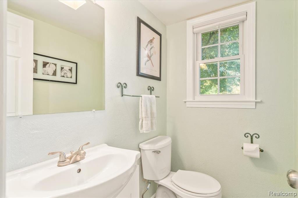 367 Pleasant Ridge Court, Saline, MI 48176 — Photo 31