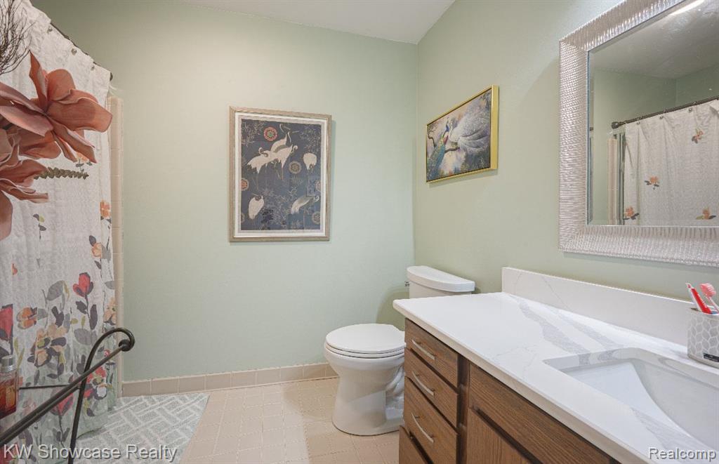 7455 BRYNMAWR Court, 31, West Bloomfield, MI — Photo 23