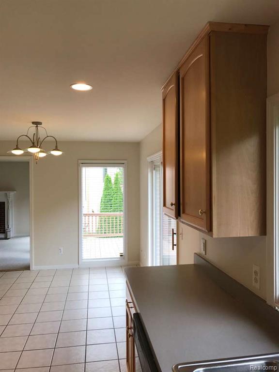 7782 Watford Drive, West Bloomfield, MI — Photo 9