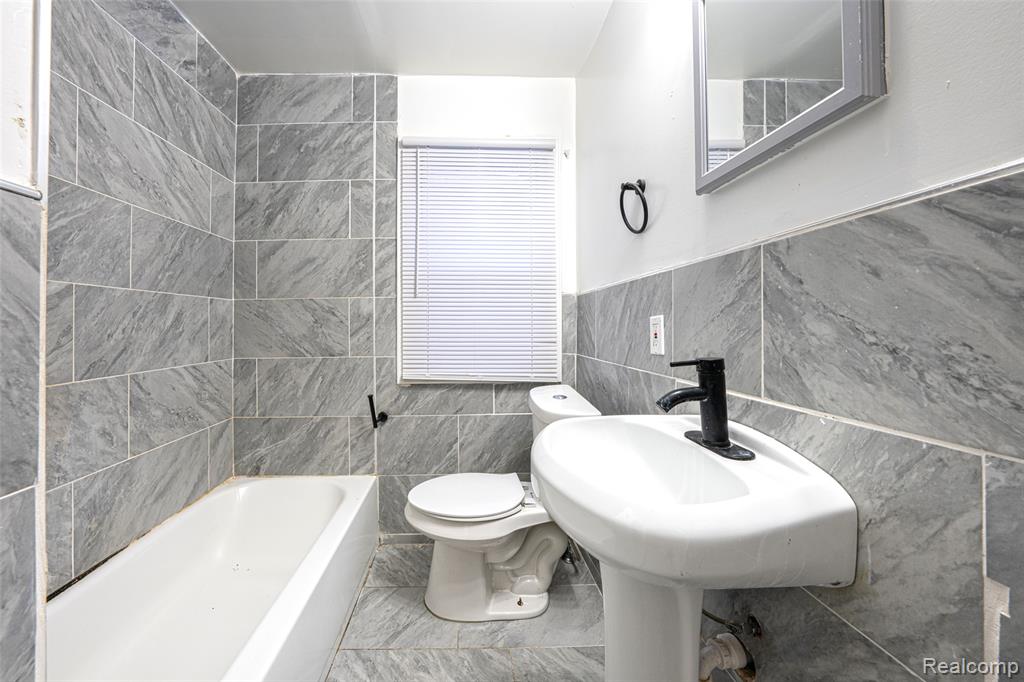 12717 Santa Rosa Drive, Detroit, MI 48238 — Photo 11
