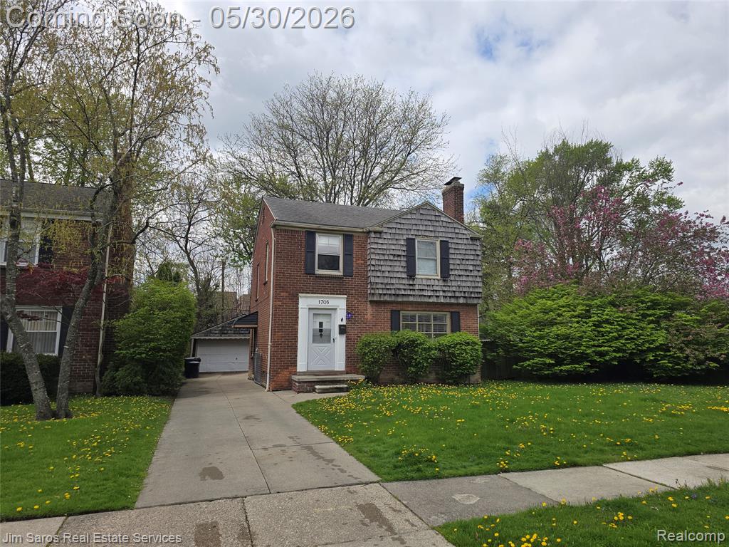 1705 Bournemouth Road, Grosse Pointe Woods, MI 48236