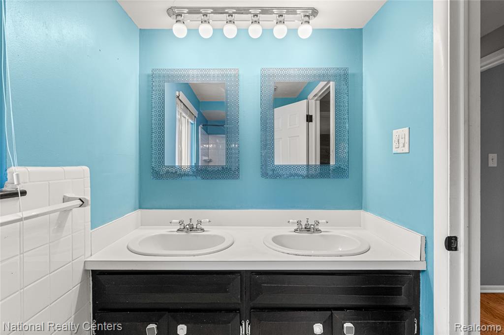 4303 Auburn Drive, Royal Oak, MI 48073 — Photo 19