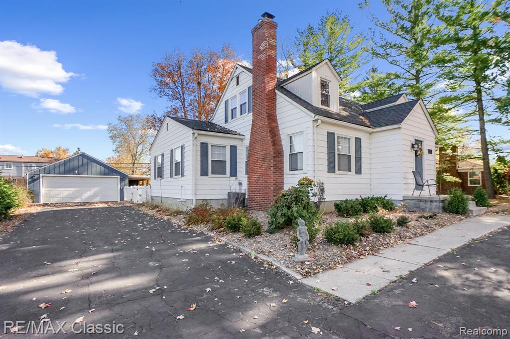 7663 Ann Arbor Saline Road, Lodi, MI 48176 — front exterior