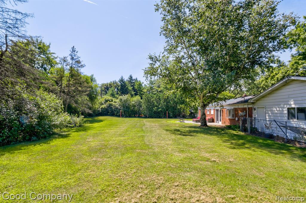 6327 Snow Apple Drive, Clarkston, MI — Photo 29