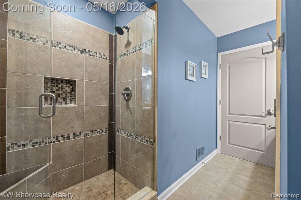 3348 Kingsway Drive, Highland, MI 48356 — Photo 42