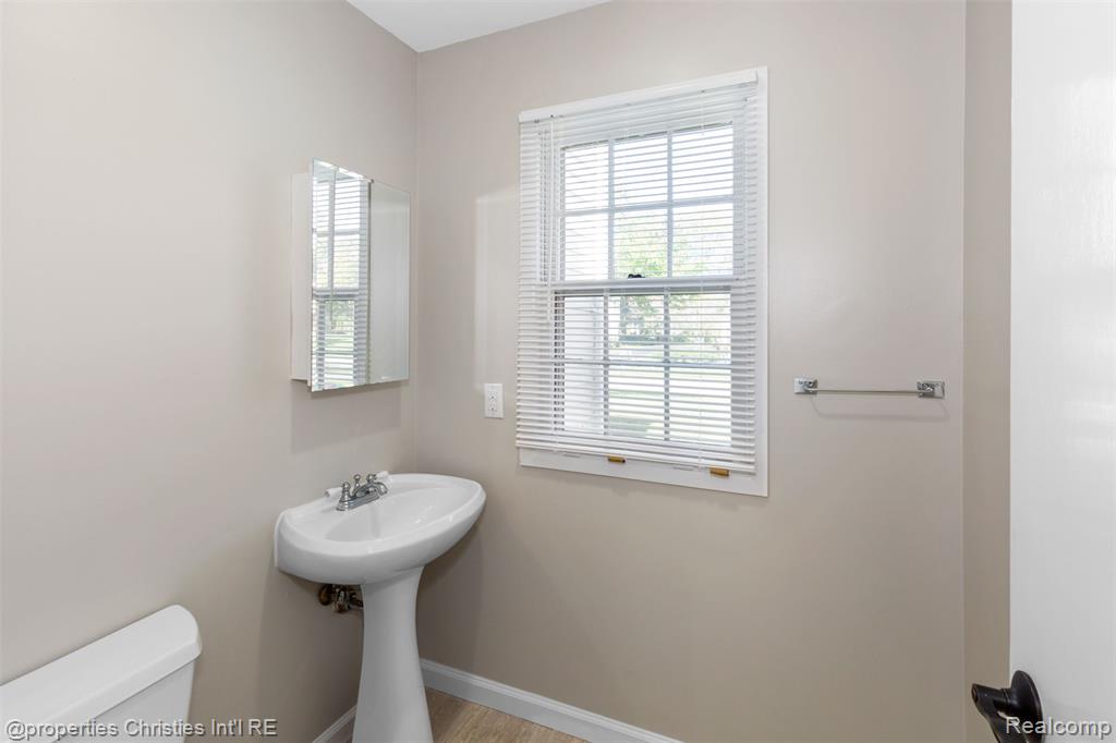 4027 Old Dominion Drive, West Bloomfield, MI 48323 — Photo 24