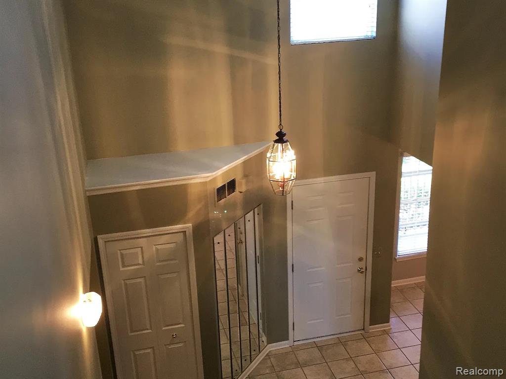 5894 Augusta Lane, Grand Blanc, MI 48439 — Photo 6