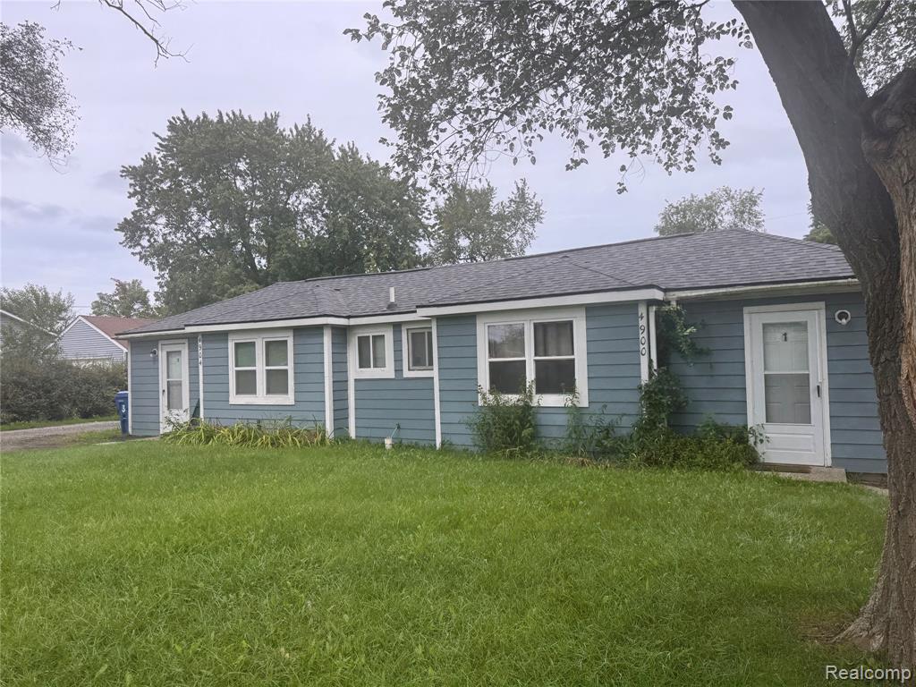 4900 Rossiter Avenue, Waterford, MI