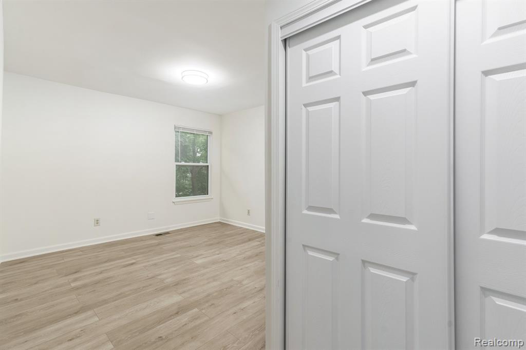 3104 Woods Circle, Detroit, MI 48207 — Photo 36