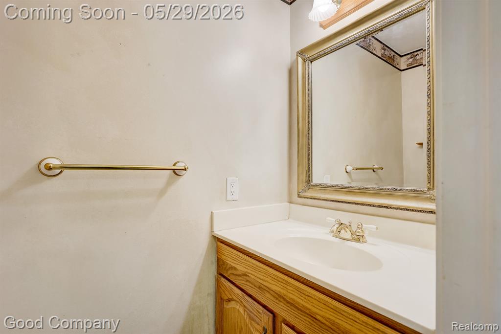 845 Hadley Road, Rochester Hills, MI 48307 — Photo 18