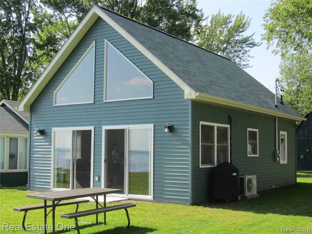 8175 E HOUGHTON LAKE, 1, Houghton Lake, MI 48629 — Photo 34