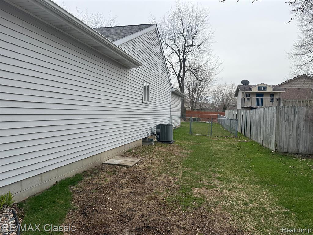 5855 Caleta Drive, Lansing, MI 48911 — Photo 45