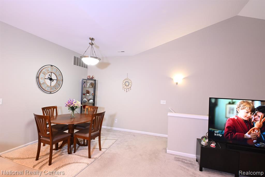 40564 BLYTHEFIELD Lane, Canton, MI 48188 — Photo 19